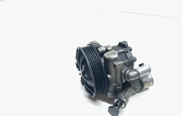 BMW 3 E90 E91 Power steering pump 7696974 7735242