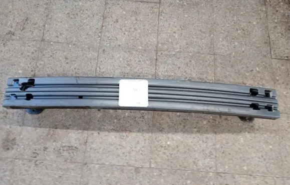 Nissan Qashqai Front bumper shock/impact absorber 852116ua2h