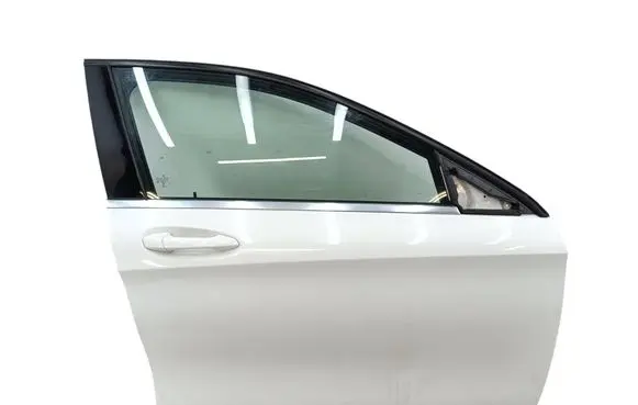 Mercedes-Benz GLA W156 Front door