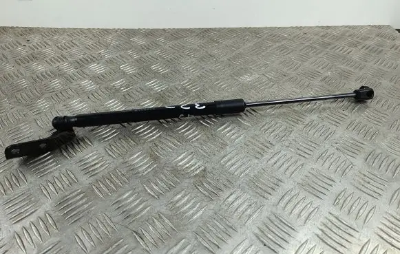 Suzuki SX4 S-Cross Tailgate/trunk strut/damper 8185063T00