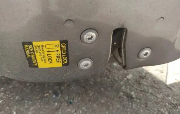 Suzuki SX4 Rear door lock