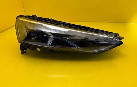 Audi E-tron GT Headlight/headlamp 4J3941036