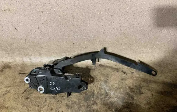 Mercedes-Benz SLK R172 Convertible roof hinge A1727930020