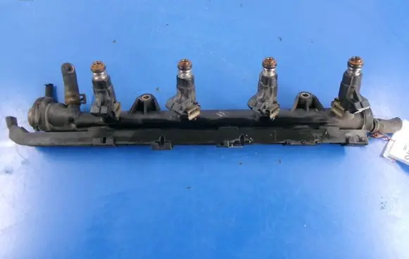 Volkswagen Polo III 6N 6N2 6NF Fuel main line pipe 030133319L