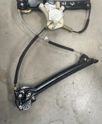 BMW 6 F06 Gran coupe Front door window regulator with motor 7304521 8403116234 90302875Y