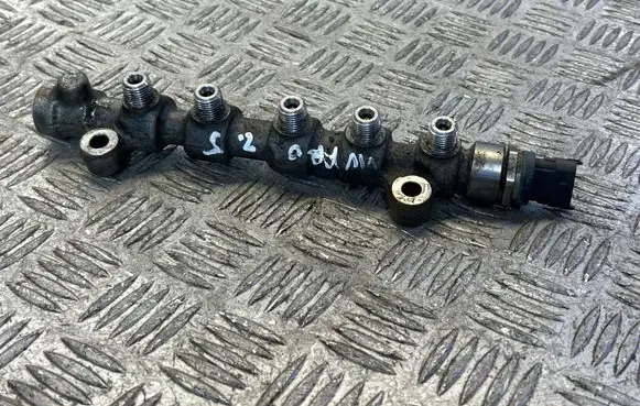Opel Vivaro Fuel main line pipe 0445214175 8201003197 H8200484405