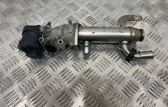 Volvo V70 EGR valve cooler 8653691 H44GA 993062H