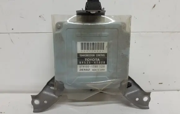 Toyota Prius (XW20) Gearbox control unit/module 8953547020