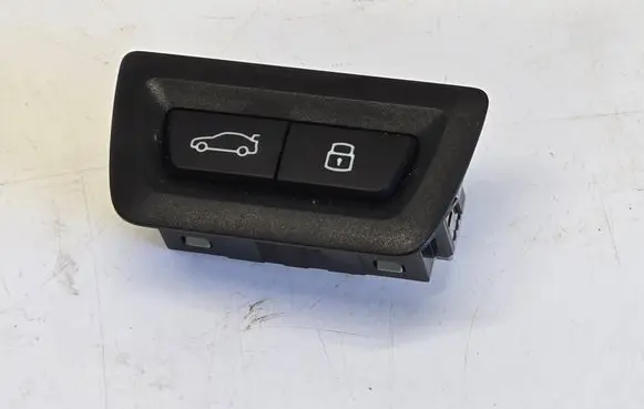 Tailgate opening switch