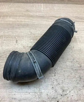 Volkswagen Touran I Air intake hose/pipe 1K0129684B 446148