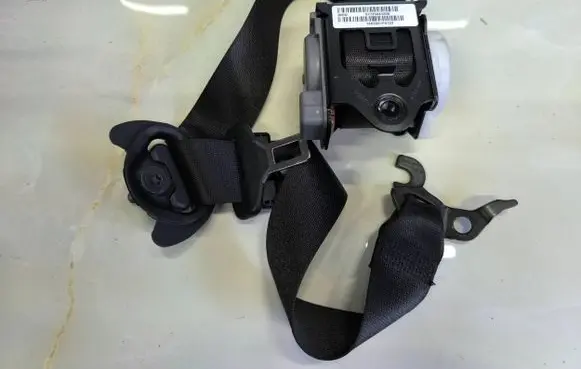 BMW X4 F26 Front seatbelt S2725843206 14B2061P0122