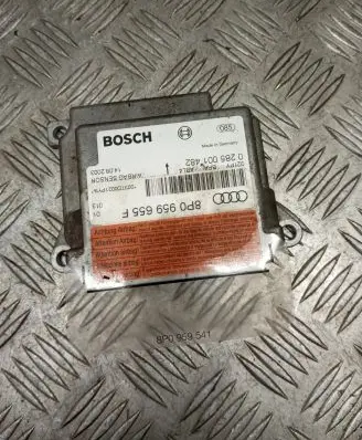 Audi A3 S3 8P Airbag control unit/module 8P0959655F 0285001482