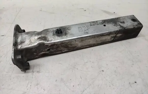 Audi A8 S8 D4 4H Front bumper mounting bracket 4H0806064E