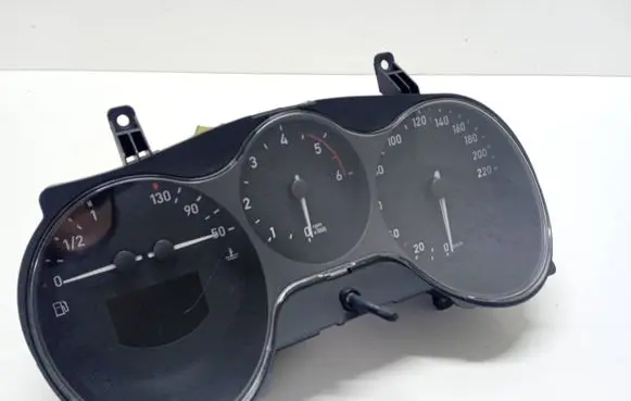 Speedometer (instrument cluster)