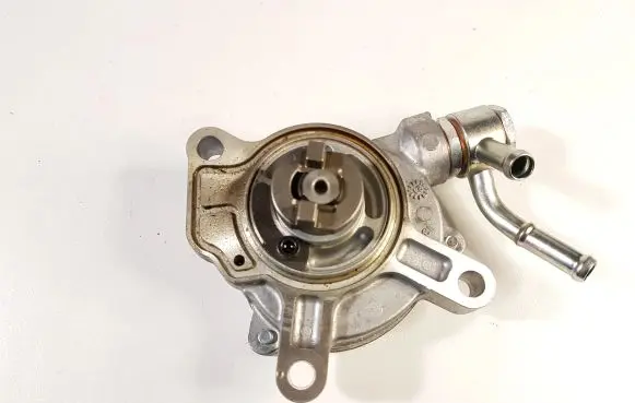 Mazda CX-5 II Vacuum pump PYFA18G00A 2310123542 K2102