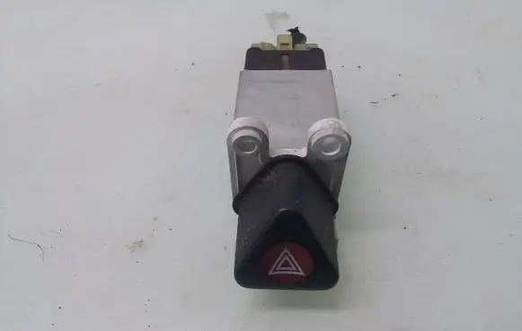 Subaru Legacy Hazard light switch