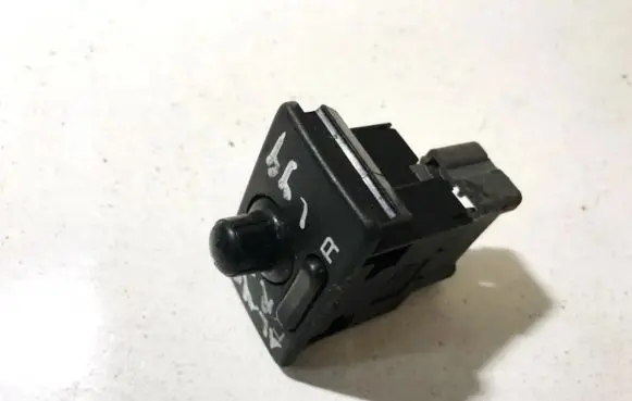 Nissan Almera Wing mirror switch