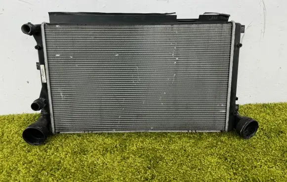 Volkswagen Scirocco Coolant radiator 5k0121251g