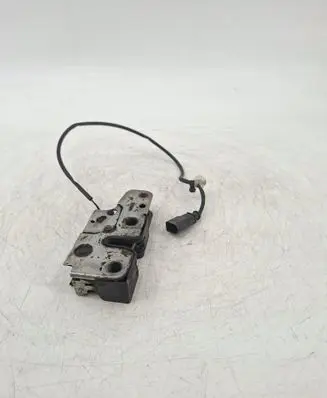 Volkswagen PASSAT CC Engine bonnet/hood lock/catch 