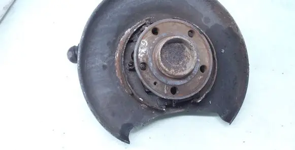 Volvo V70 Rear wheel hub spindle/knuckle 9200623