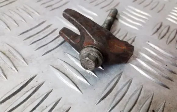 Fuel Injector clamp holder