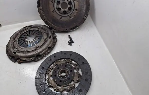 Volkswagen Passat Alltrack Clutch set kit 201878001558 908889L00 B8805