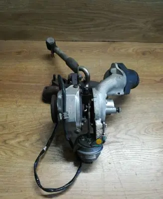 Skoda Fabia Mk2 (5J) Turbo 03P253019B 7990162 00J00193
