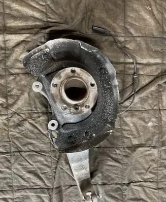BMW 5 F10 F11 Front wheel hub spindle knuckle