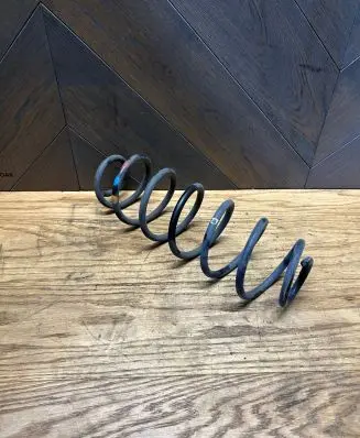 Peugeot 2008 I Rear coil spring
