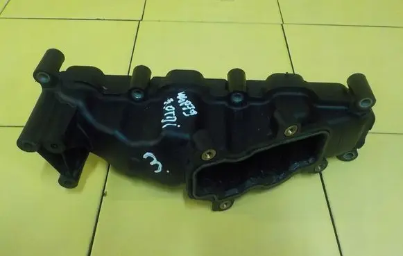Volkswagen Touareg I Intake manifold Z059129712BK 4SP79