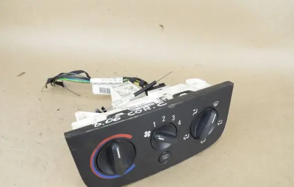 Opel Corsa C Climate control/heater control trim 0037774