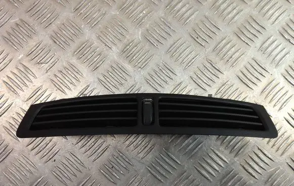 Ford C-MAX II Dash center air vent grill 07468005