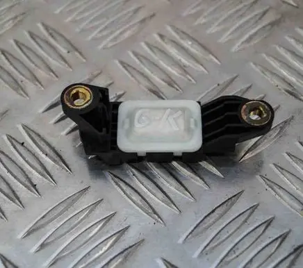 Mercedes-Benz C W203 Airbag deployment crash/impact sensor 0018209126