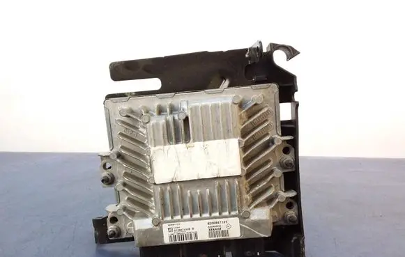 Renault Megane II Engine control unit/module ECU 8200847131