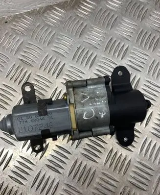 Chrysler Voyager Sliding door motor U10724G 7746804601