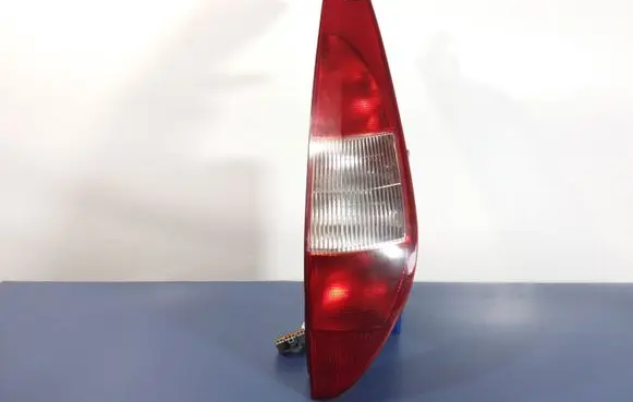 Ford Mondeo Mk III Rear/tail lights 1S7113404C