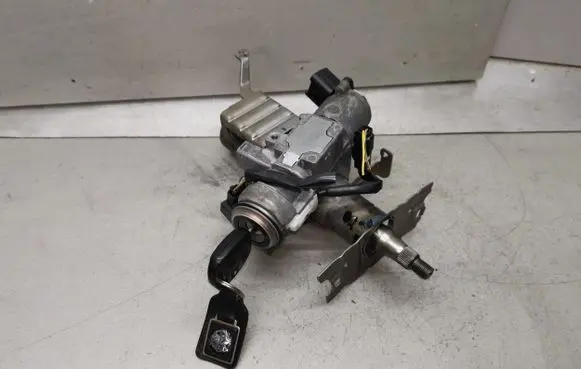 Toyota Avensis T250 Ignition lock 8978305010