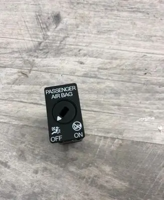 Passenger airbag on/off switch