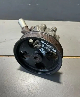Opel Insignia A Power steering pump 