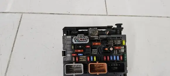 Peugeot 3008 I Fuse box set 9675877980 S413852512