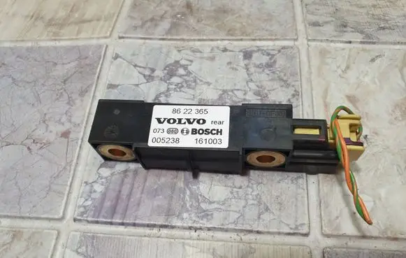 Volvo V70 Airbag deployment crash/impact sensor 8622365 005238 161003