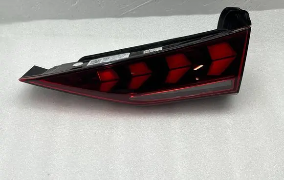 Audi A3 8Y Tailgate rear/tail lights 8Y0945308A