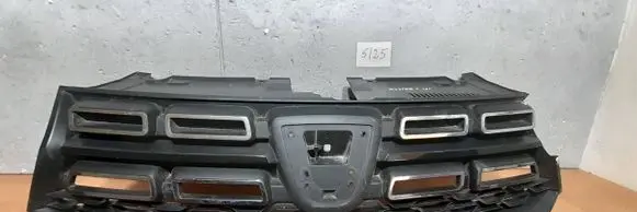 Dacia Duster II Front bumper upper radiator grill 623108484R 623106923R