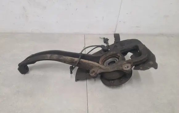 Volkswagen Touareg II Front wheel hub 7P6407246A