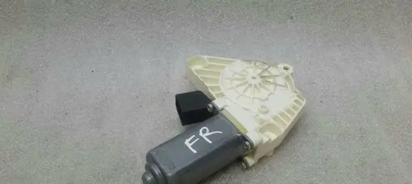 Mercedes-Benz S C217 Front door window regulator motor A2079061300