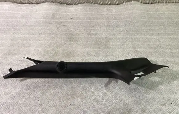 Ford Mustang VI (A) pillar trim