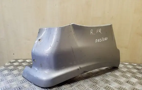 Mitsubishi Pajero Front bumper corner part panel trim MR438734