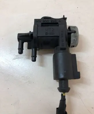 Seat Ibiza IV (6J,6P) Turbo solenoid valve 1K0906283A