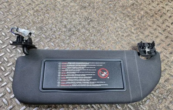 Citroen DS5 Sun visor
