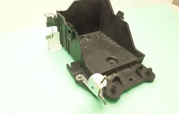 Battery tray